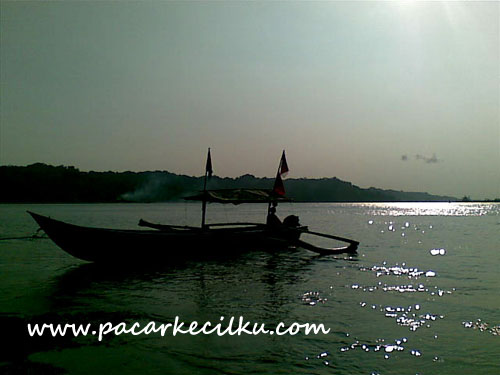 pantai dibagian timur di Pulau Nusakambangan