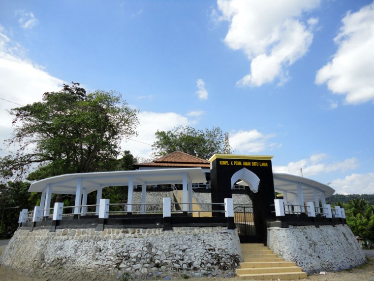 Makam Batu Layar