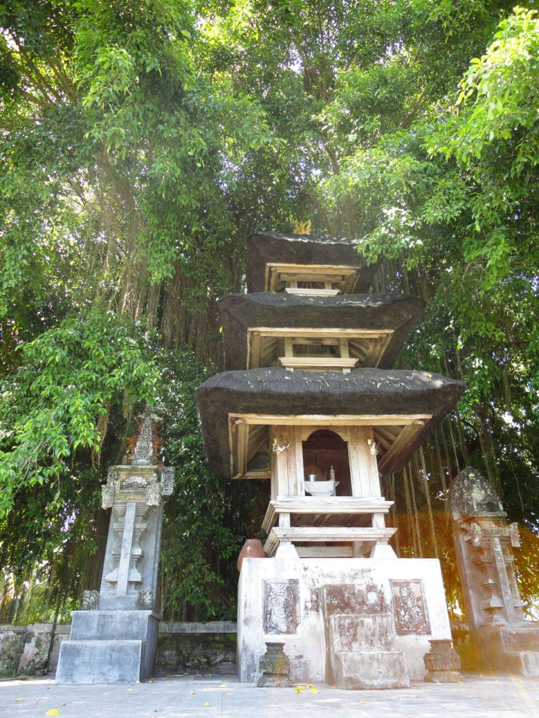 pura suci di hulu kolam di Pura Mayura pura suci di hulu kolam di Pura Mayura