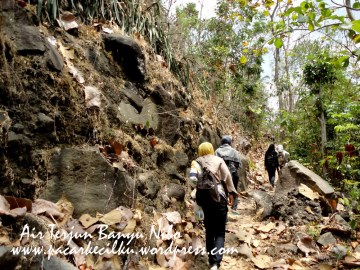 Air Terjun Banyu Nibo