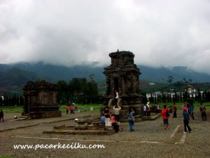 Komplek Candi Arjuna