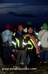 menanti sunrise dari Gunung Penanjakan