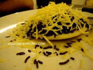 Surabi Coklat Keju Susu