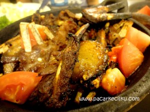 Iga Bakar Cobek Kambing