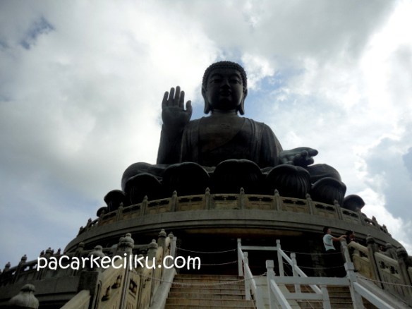 Tian Tan Buddha Statue