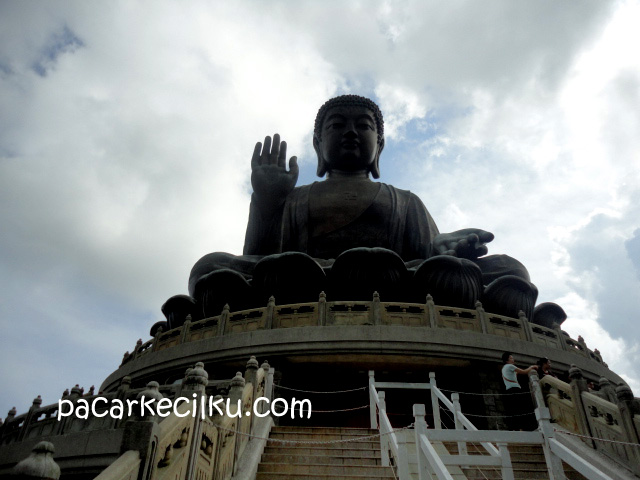 Tian Tan Buddha Statue