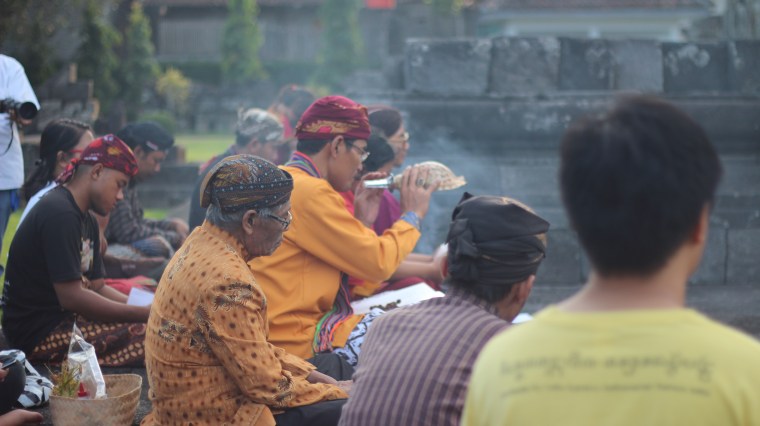 Umat Budha Tantrayana Kasogatan